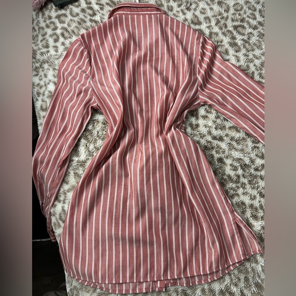 Hourglass stripes pink shirt - Picture 2 of 2